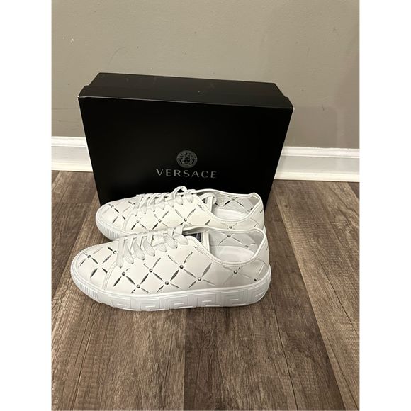 Versace Laser-Cut Low-Top Leather Sneakers US 11 $1050 - Picture 11 of 15